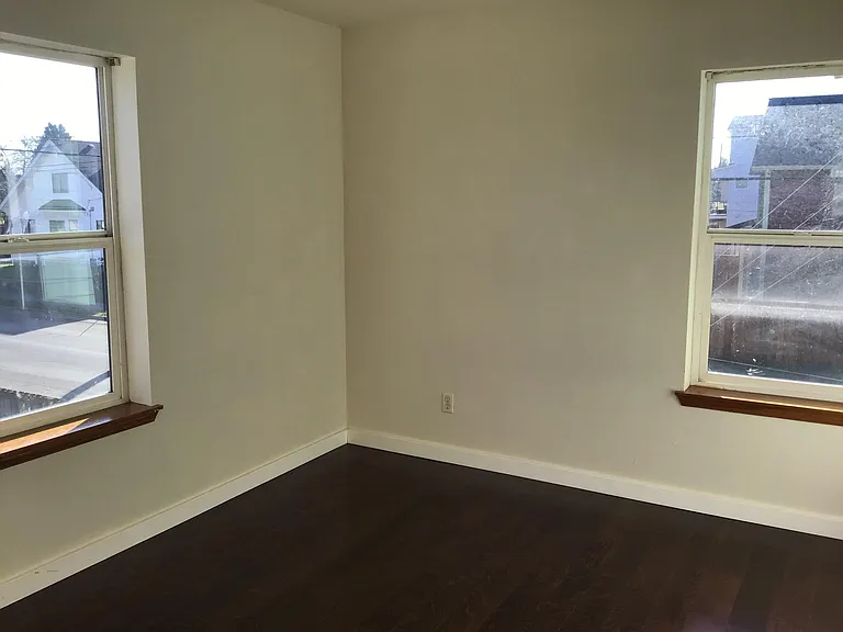 4708 N Haight Ave — Photo 12