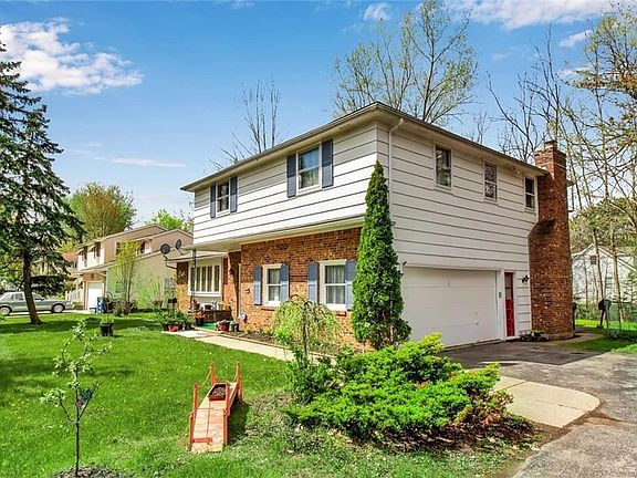 2nd image of 5 Macarthur Dr