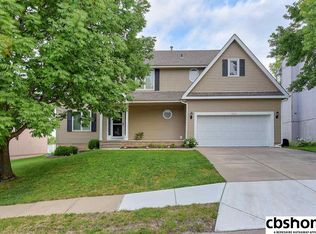 16118 Parker St, Omaha, NE 68118
