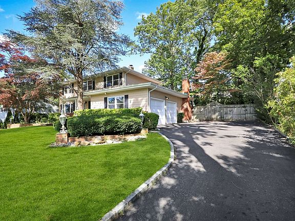 4th image of 25 Sycamore Ave