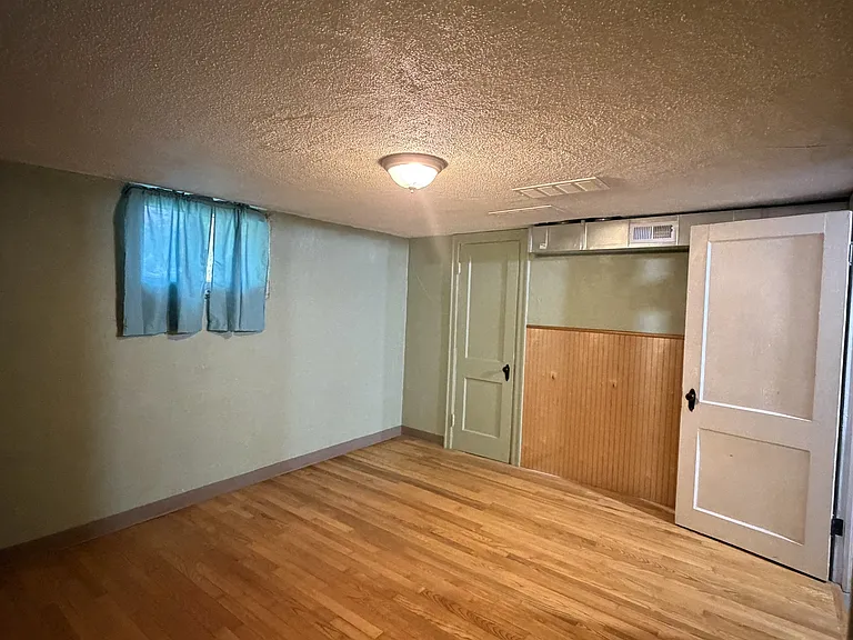 103 Alderson Ave — Photo 5