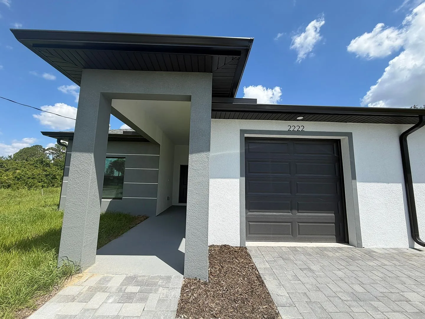 3 bed, 2.0 bath, 1198 sqft, $1,660 — Photo 3