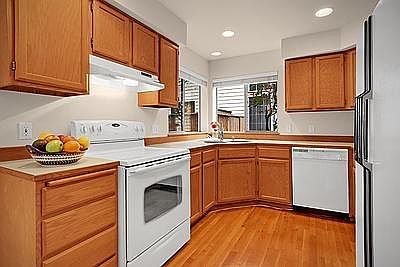 3rd image of 3544 258th Ave SE