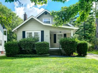 875 Montford Rd, Cleveland Heights, OH 44121