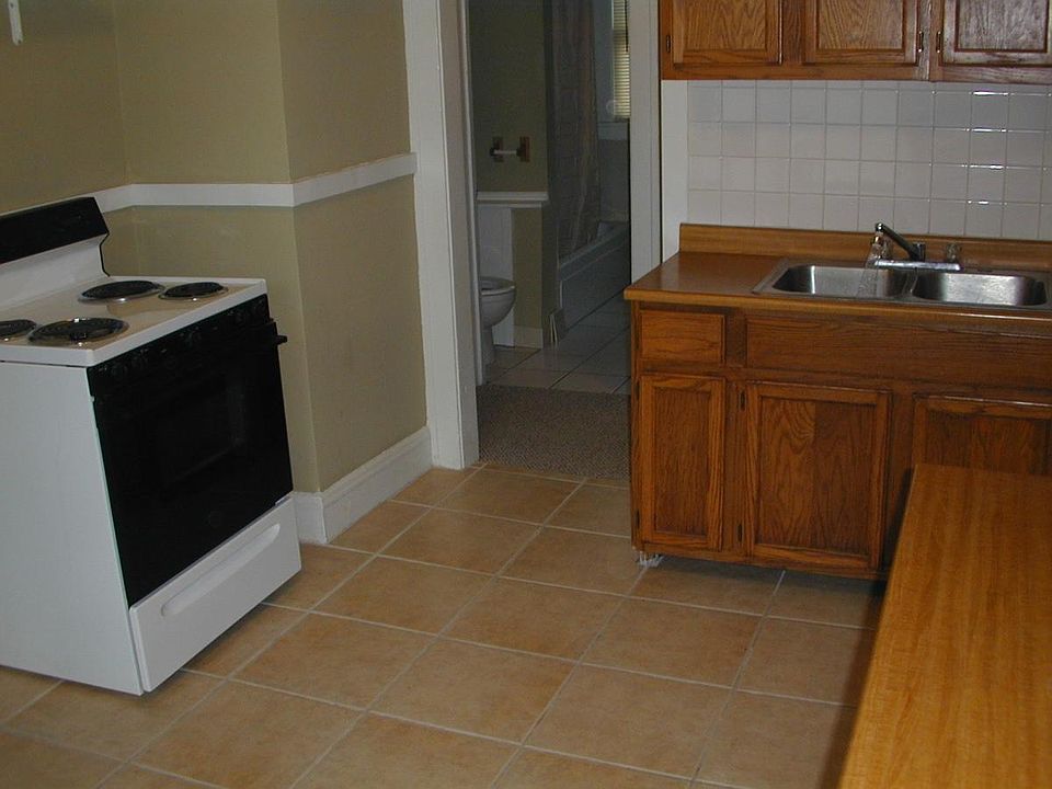 2477 Lee Rd Cleveland OH | Zillow