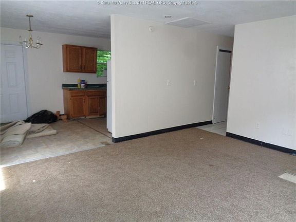 4th image of 179 Wertz Ave