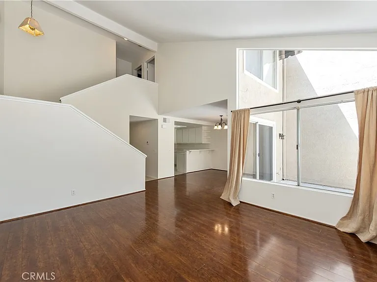 105 Stanford Ct #55 — Photo 2