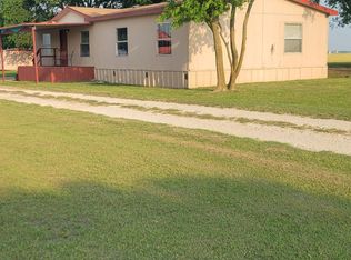 5452 Schluter Rd, Ponder, TX 76259