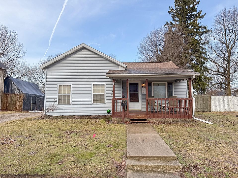 1st image of 409 W Railroad St
