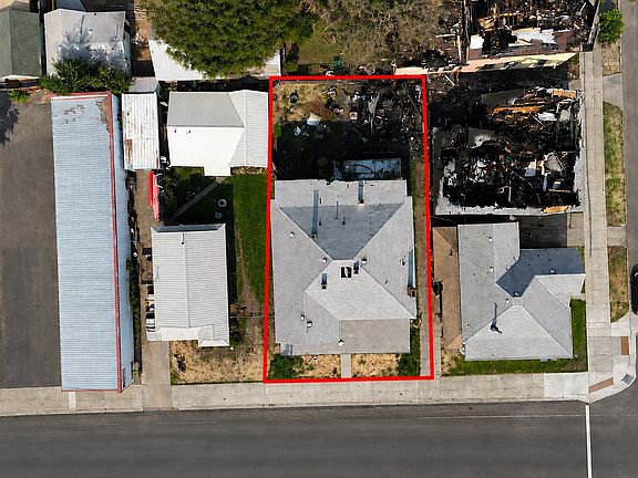 4th image of 256 SW 4th St