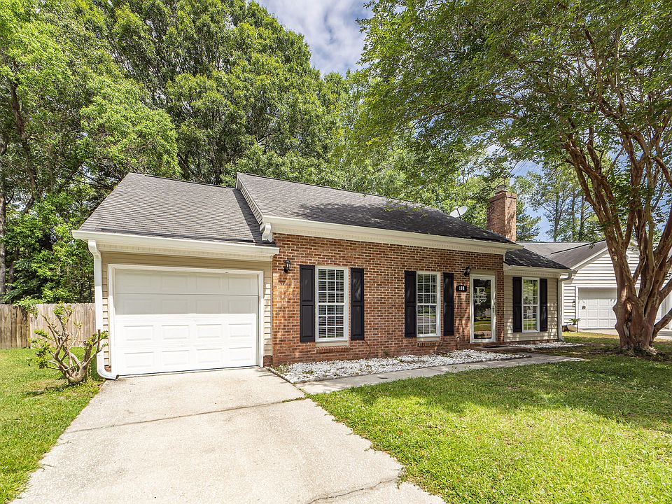 1st image of 108 Orchard Ct