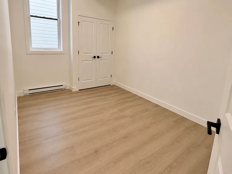 46 N Hamilton St #5 — Photo 10