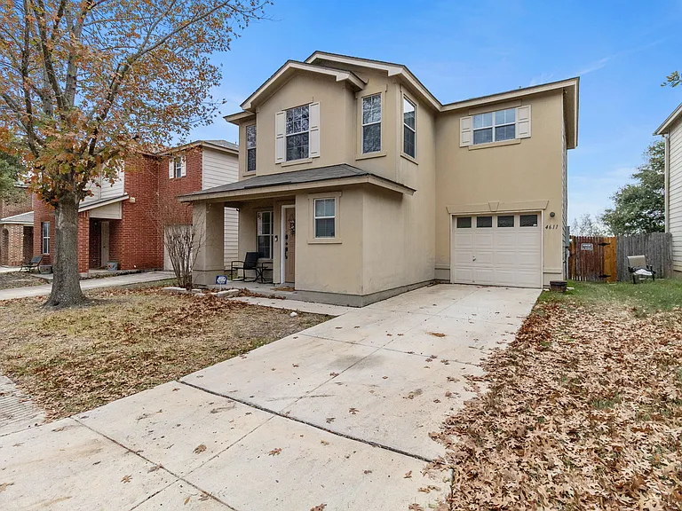 4611 Adkins Trl — Photo 24