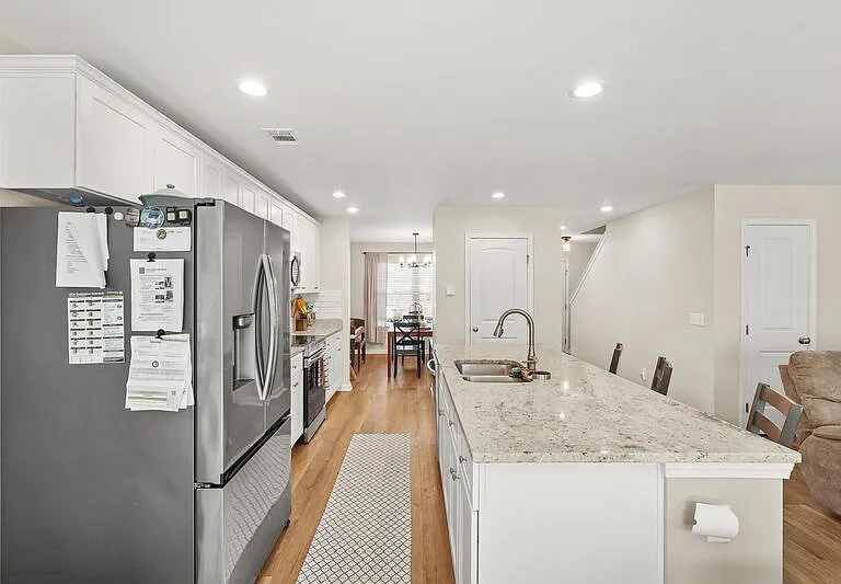 257 Cromer St — Photo 17