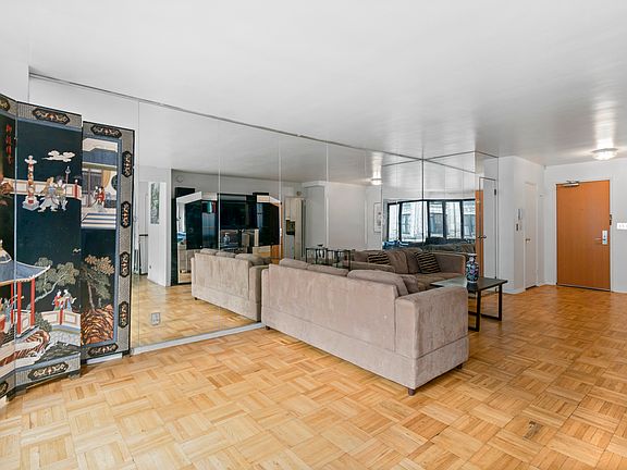 4th image of 200 Central Park S APT 16K