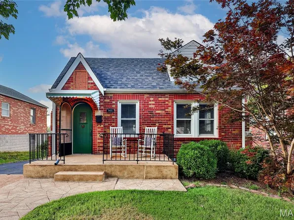9415 Daisy Ln, Saint Louis, MO 63123