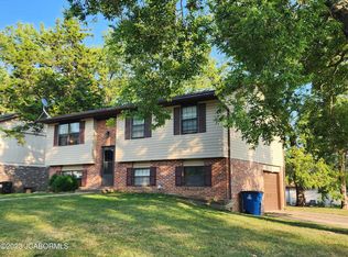 5027 Shady Ln, Jefferson City, MO 65109