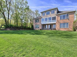 505 Bridgeview Dr, Lemoyne, PA