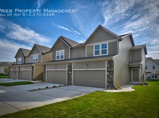 8916 Inkster St, Lenexa, KS 66227