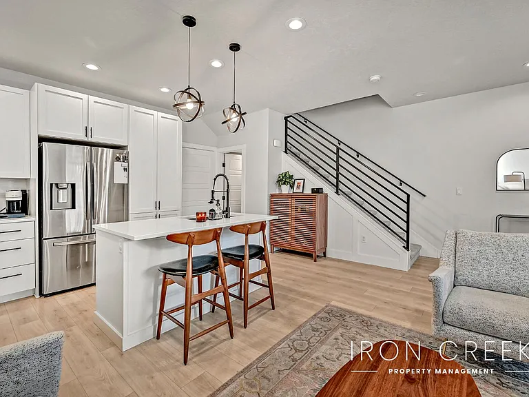 2928 W Davis St — Photo 7