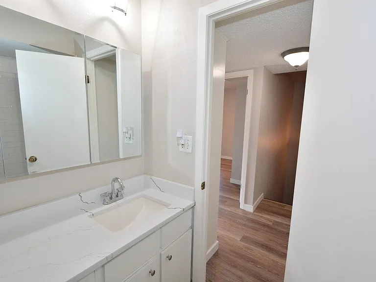 935 Saturn Dr #217 — Photo 7