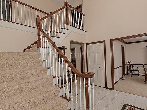 5th image of 6532 Woodbury Dr