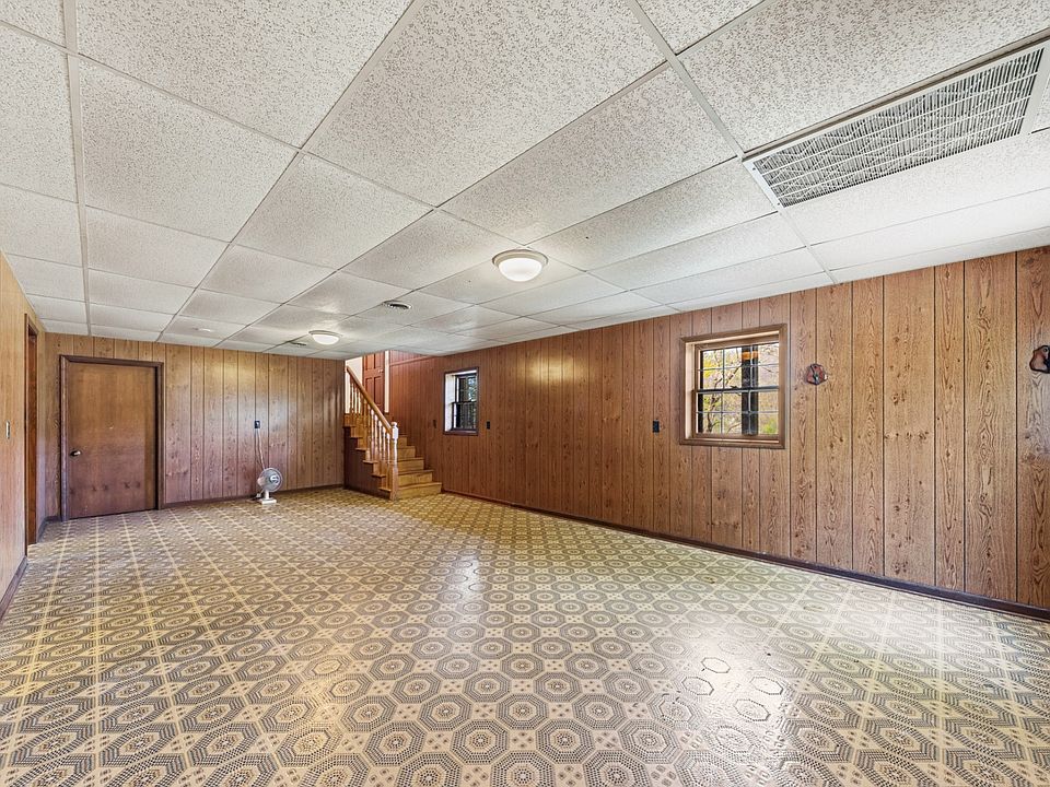 40th image of 8039 Campbellsville Rd