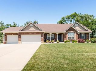 635 Autumn Rise Ln, Columbia, IL 62236