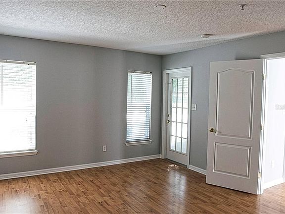 4th image of 121 Lake Emma Cove Dr