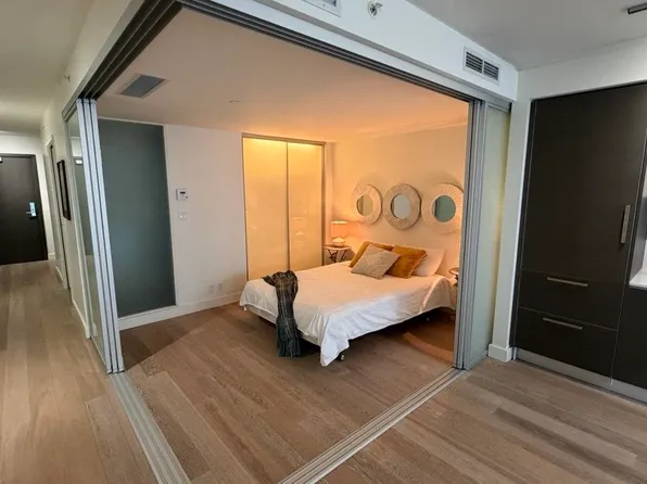 1477 Pender St #508, Vancouver, BC V6G 2L2