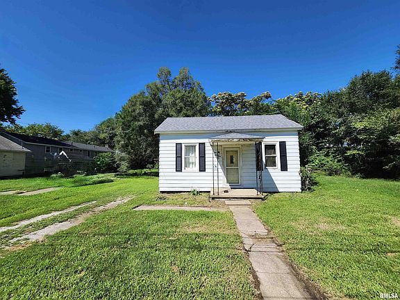 2nd image of 1021 Maple St