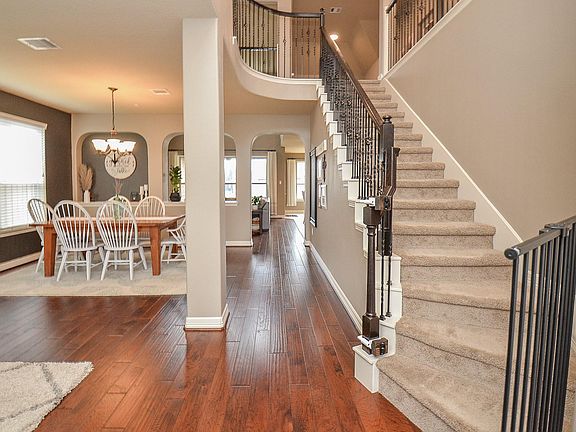 4th image of 3310 Gibbons Crest Ln