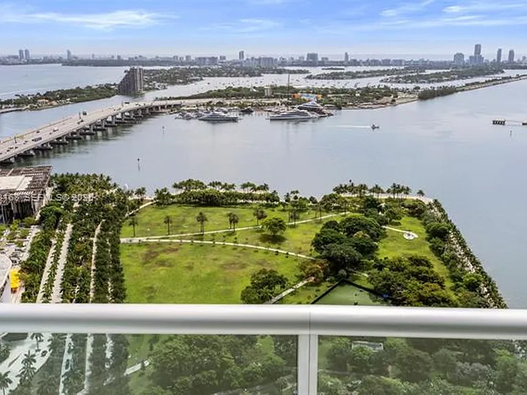 900 Biscayne Blvd #4006 — Photo 35