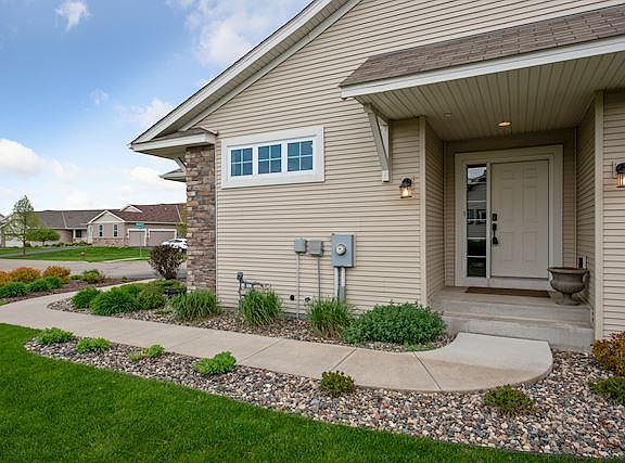3rd image of 10595 Kingsfield Ln