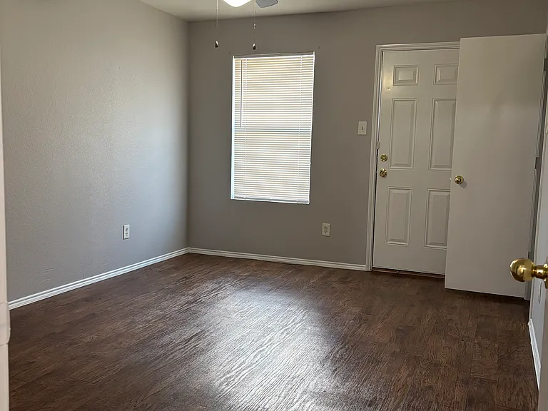 8040 Doreen Ave #1 — Photo 13