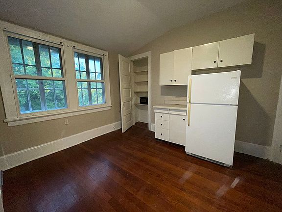 2nd image of 1724 S Carrollton Ave #4
