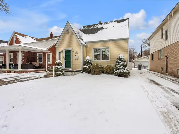 6457 Reuter St, Dearborn, MI 48126