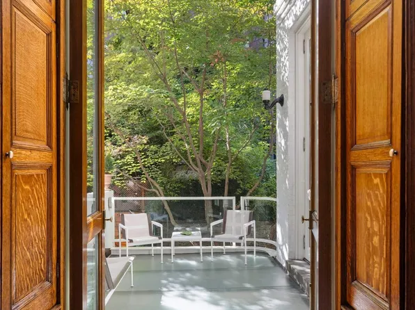 138 West 82nd Street image 12 of 39