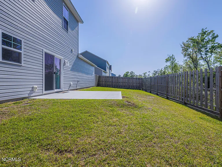 314 Holbrook Ln — Photo 24