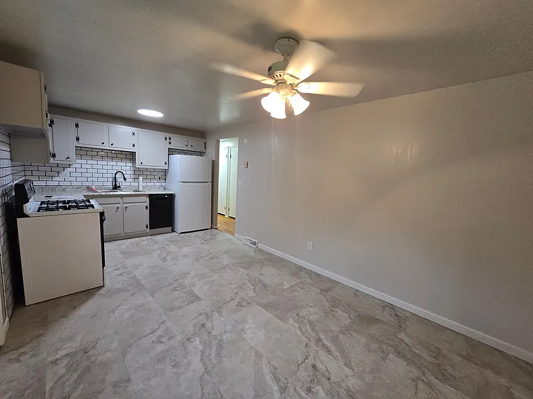 741 Pine Valley Dr — Photo 4