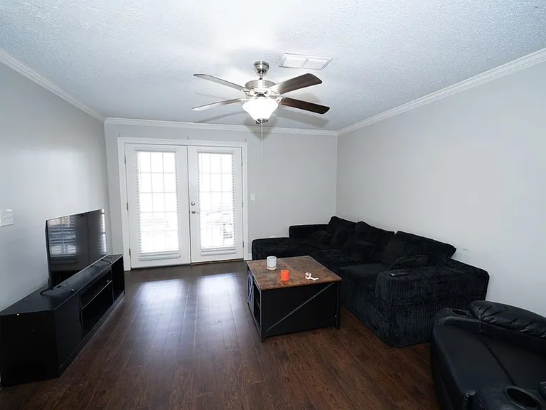 2112 Old Taylor Rd #B1 — Photo 2