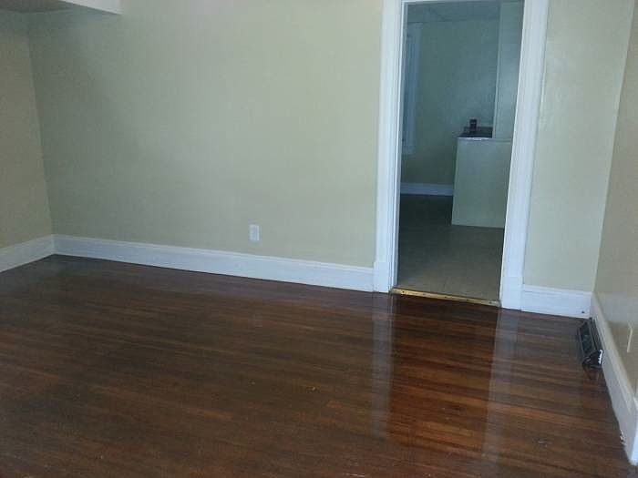2nd image of 75 Middlesex St