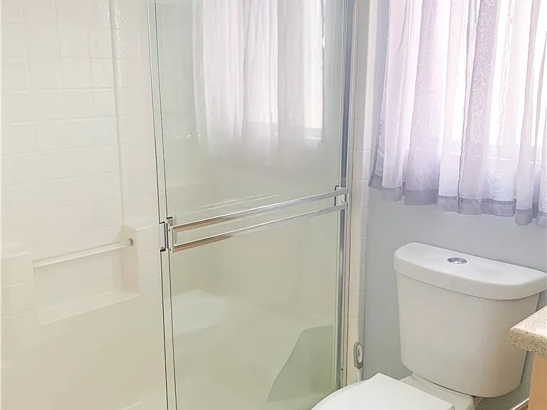 405 Europa Way — Photo 18
