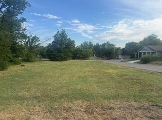 801 E 14th St, Pawhuska, OK 74056