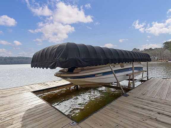 5th image of 1000 Kings Row Rd