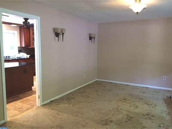 4th image of 1442 Dogwood Ln