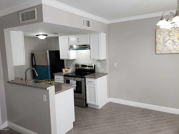 3rd image of 2132 W Glenrosa Ave Unit 83C