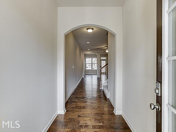 2nd image of 1585 Creek Bend Ln