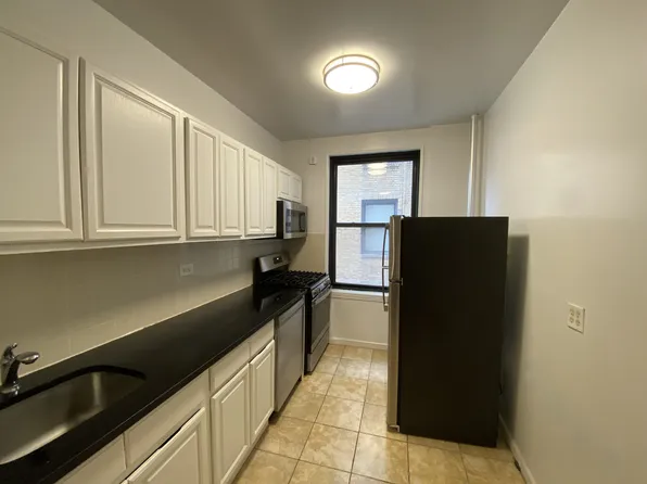 486 Brooklyn Avenue image 3 of 9