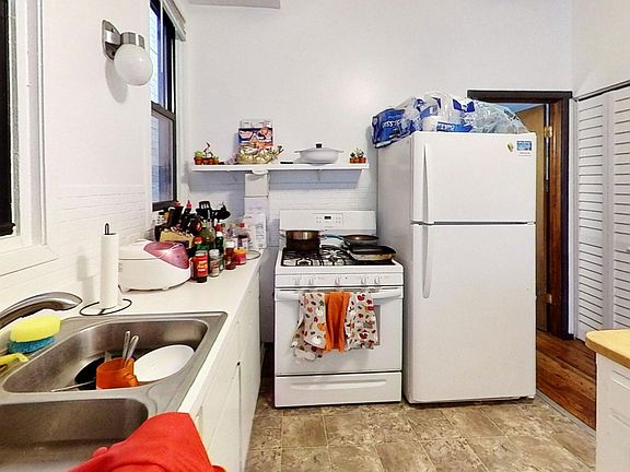 5th image of 831 W Wrightwood Ave Unit 1